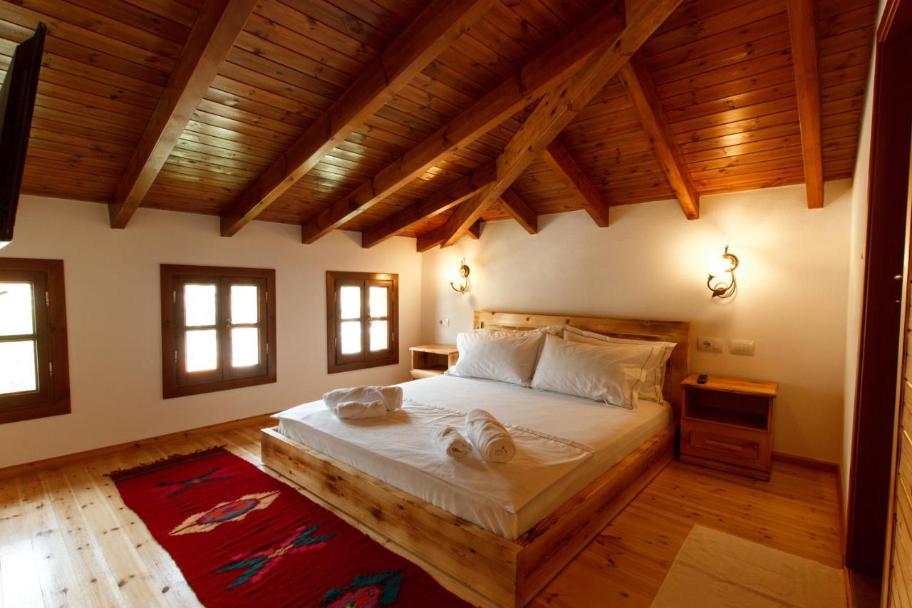 Hotel Sarajet 1821 Gjirokastër 외부 사진