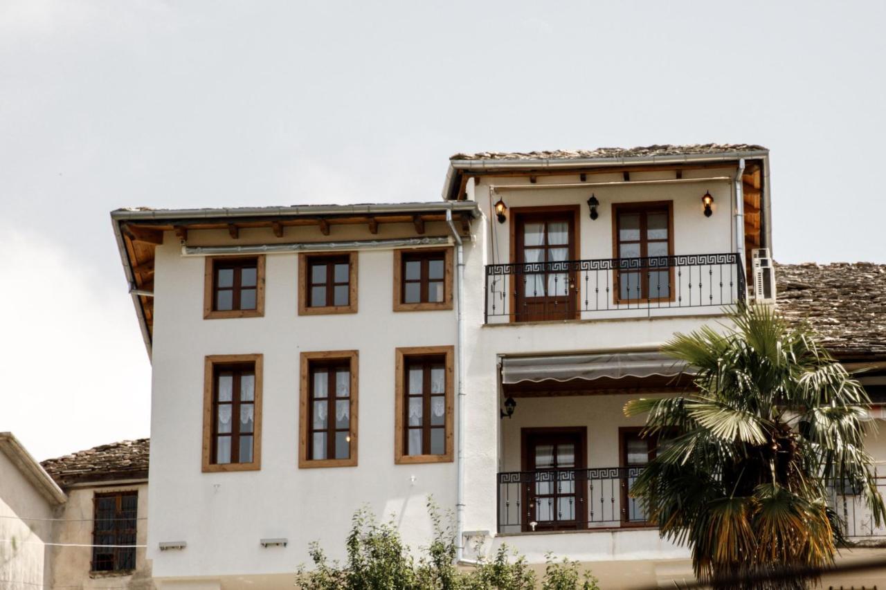 Hotel Sarajet 1821 Gjirokastër 외부 사진