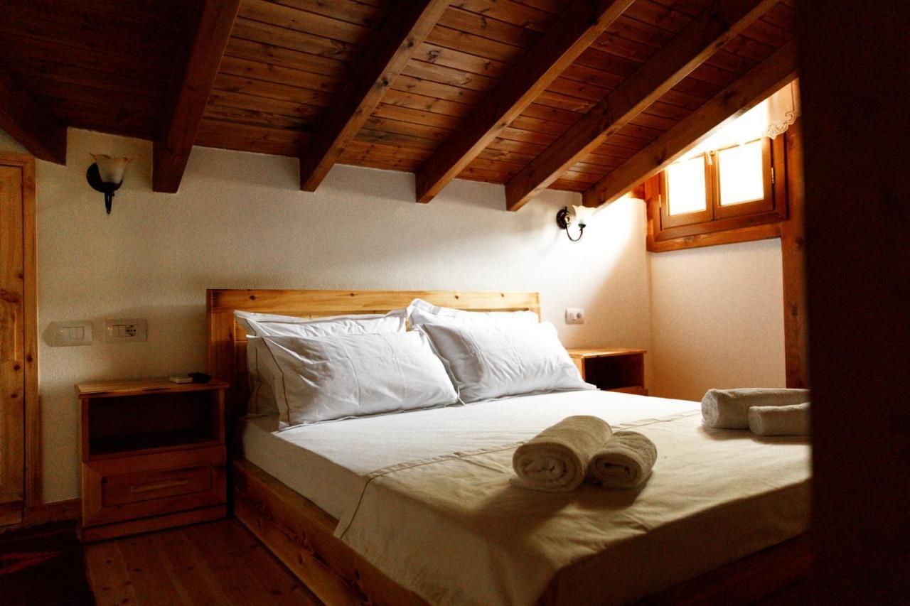 Hotel Sarajet 1821 Gjirokastër 외부 사진