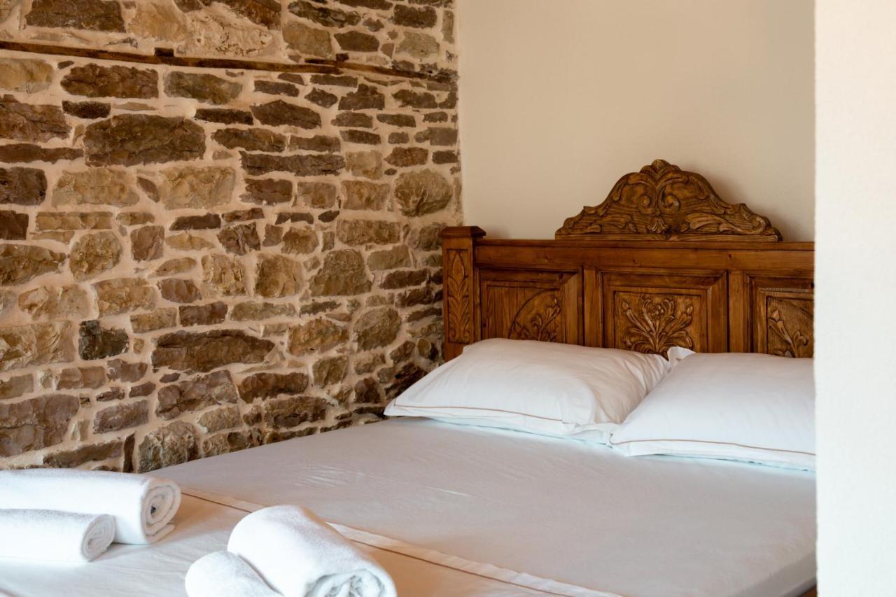 Hotel Sarajet 1821 Gjirokastër 외부 사진