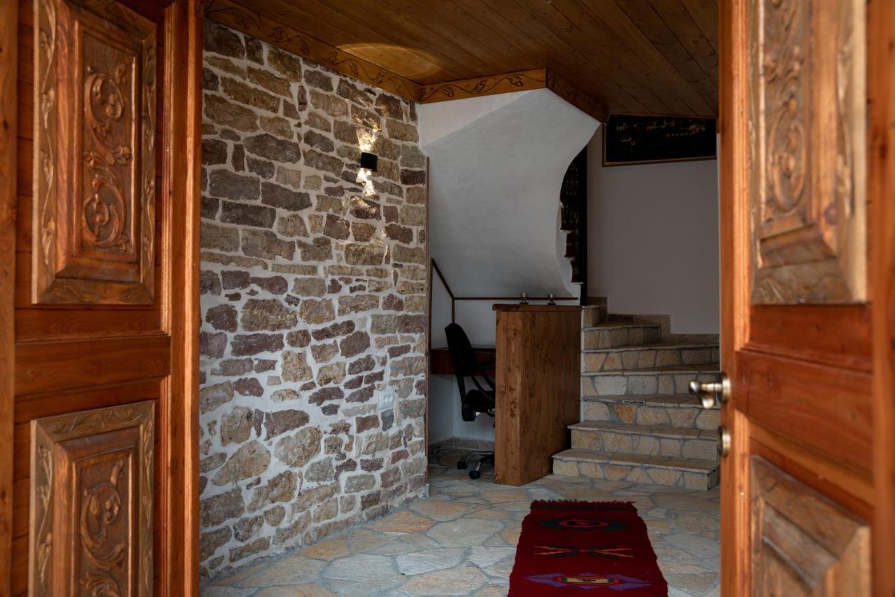 Hotel Sarajet 1821 Gjirokastër 외부 사진