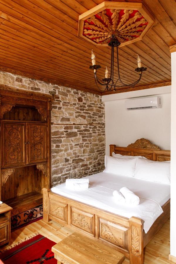 Hotel Sarajet 1821 Gjirokastër 외부 사진