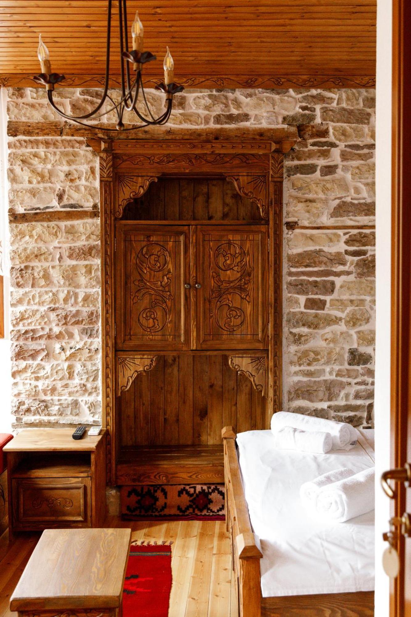Hotel Sarajet 1821 Gjirokastër 외부 사진